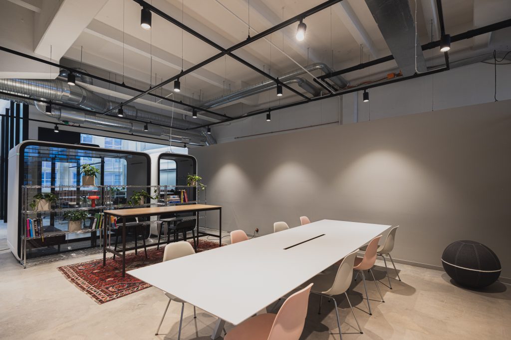 LIWLIG OFFICE 42